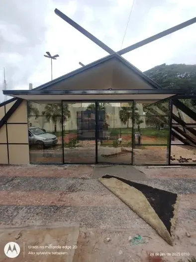 Construção do Centro de Informações Turísticas - Fachada e acabamentos - registro 7