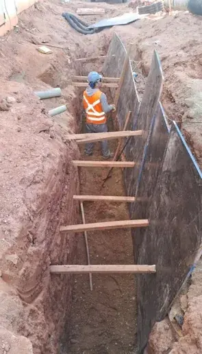 Execução de Drenagem - Tubulação PEAD e Concreto - Drenagem e tubulação - registro 1