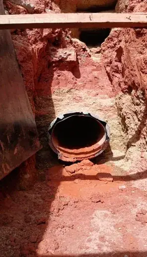 Execução de Drenagem - Tubulação PEAD e Concreto - Drenagem e tubulação - registro 5