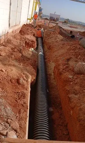 Execução de Drenagem - Tubulação PEAD e Concreto - Drenagem e tubulação - registro 6