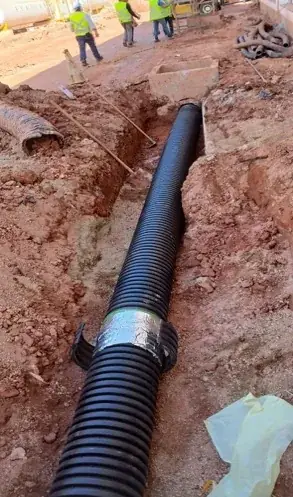Execução de Drenagem - Tubulação PEAD e Concreto - Drenagem e tubulação - registro 7