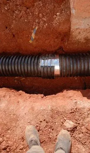 Execução de Drenagem - Tubulação PEAD e Concreto - Drenagem e tubulação - registro 10
