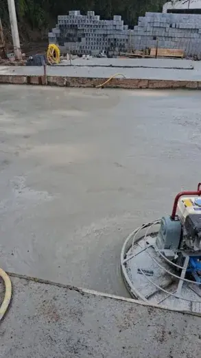 Projeto e Construção de UVR Butantã - Concretagem e piso - registro 18