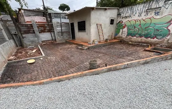 Projeto e Construção de UVR Jardim Colombo - Estrutura e cercamento - registro 15