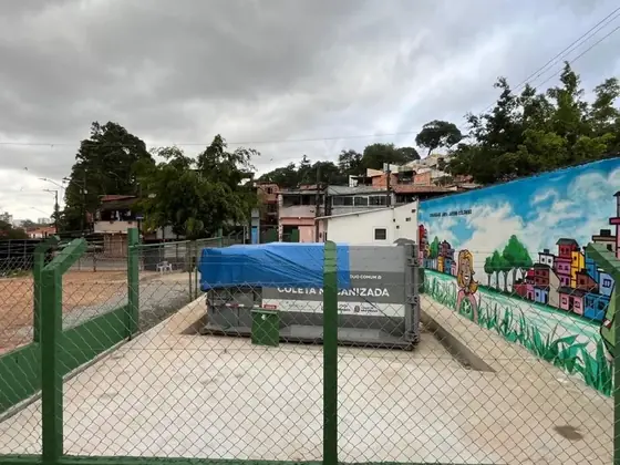 Projeto e Construção de UVR Jardim Colombo - Piso e instalações - registro 22